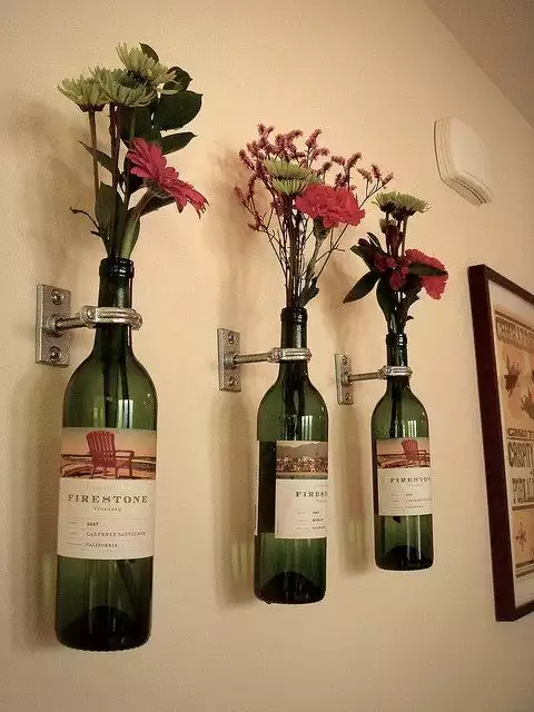 Wall mounted flower vases