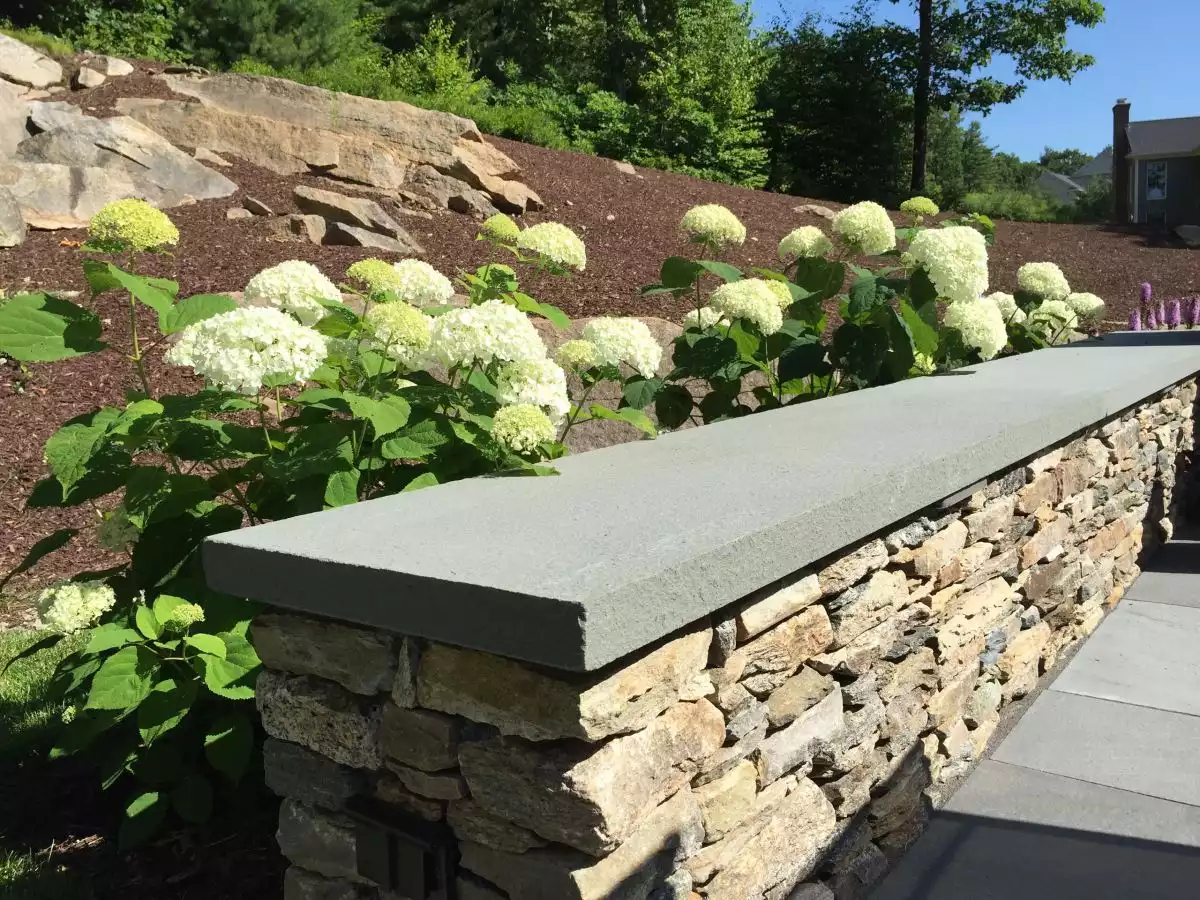 Why Use Retaining Wall Caps