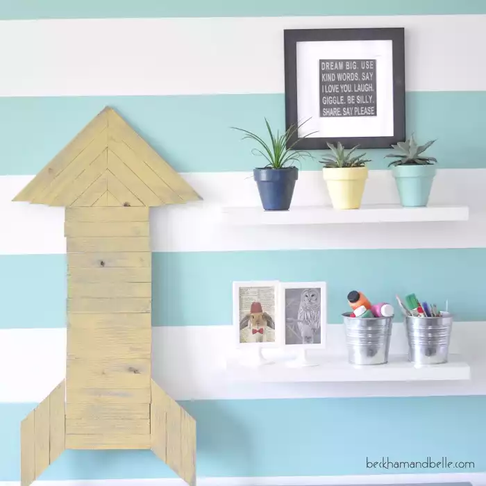Wood arrow sign art