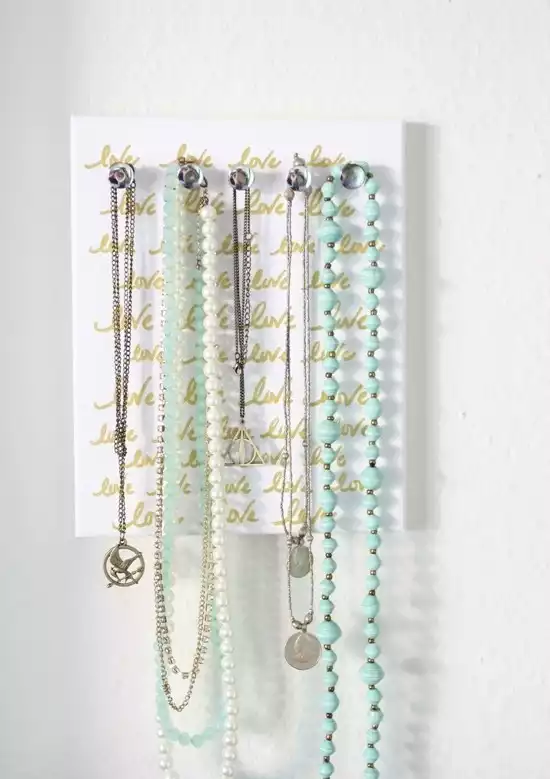 Writing canvas necklace organizer