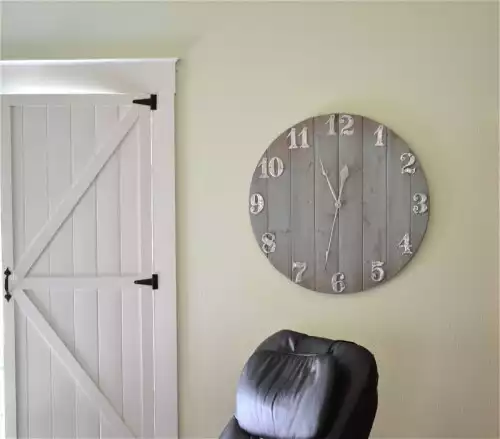 How To Craft A Wall Clock Out Of Leftover Wood Scraps