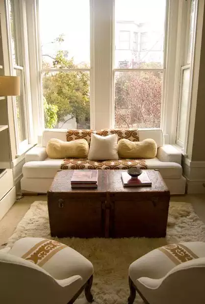 Coffee table trunk