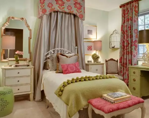 Green bedroom