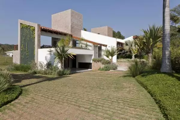 Itu house by maristela faccioli architecture