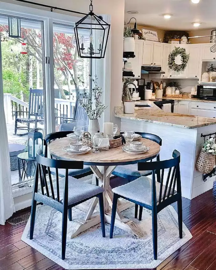 Kitchen with round table