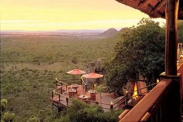 Luxury african safari lodge 11