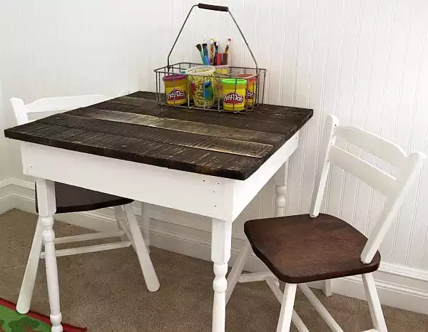 Cute Kids’ Furniture Made Of Wooden Pallets