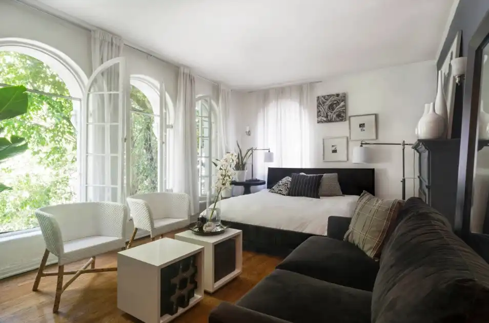 One room studio decor