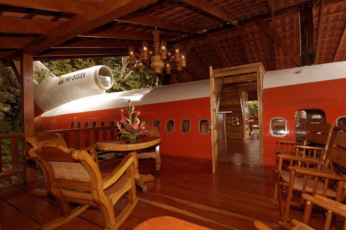 1965 Boeing 727 Converted into a Costa Rican Hotel Interior