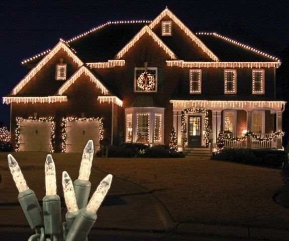 The Best Outdoor Christmas Lights Will Make Your Holiday Display Fabulous