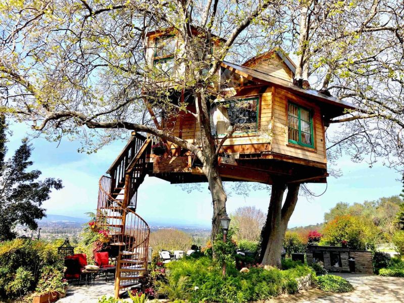 A 2-bedroom treehouse overlooking Silicon Valley