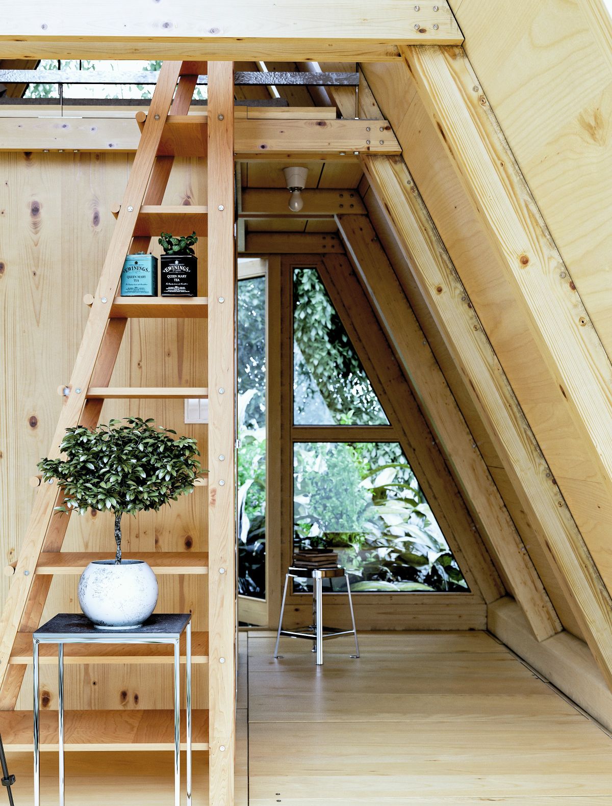 A frame cabin storage steps