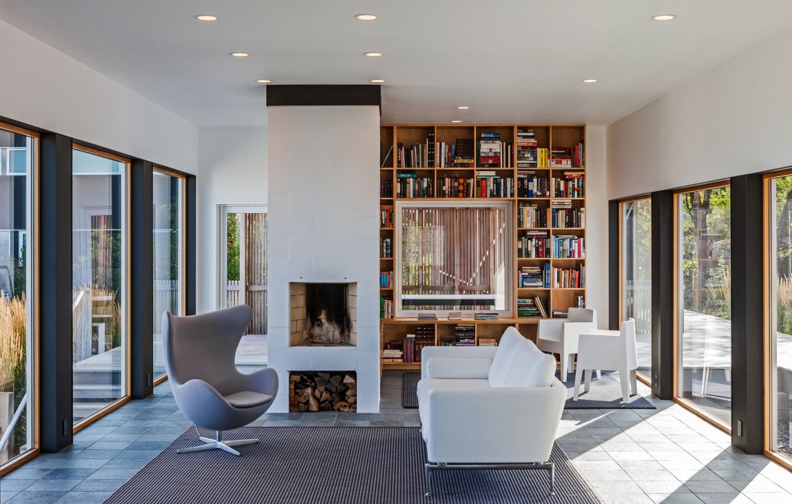 Accent chair for living room - Upholstered egg chair
