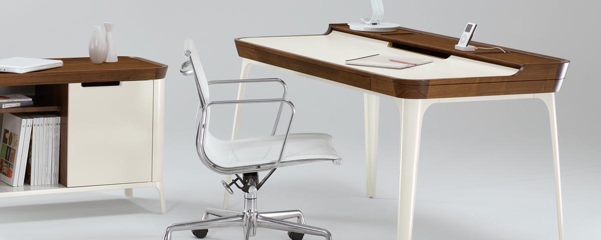 Airia Desk