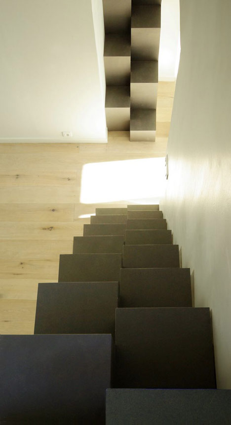 Alternating tread stairs