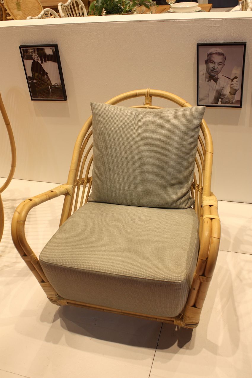 We love the rounded lines of this Alu-Rattan outdoor chair from Sika. It evokes a truly tropical feel.