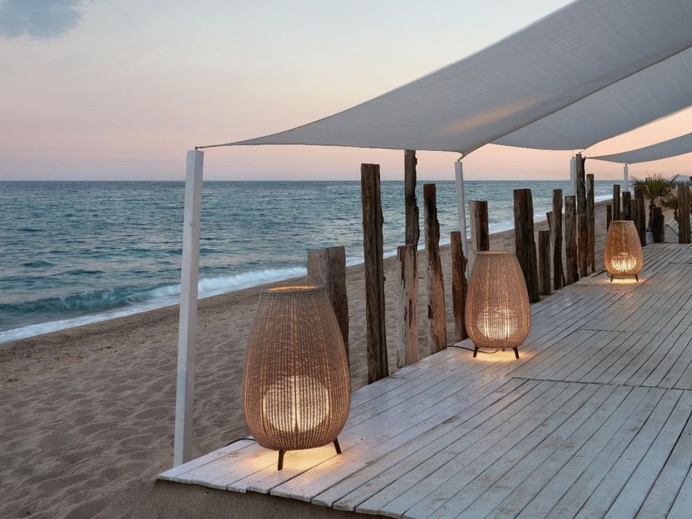 Amorpha outdoor lamp