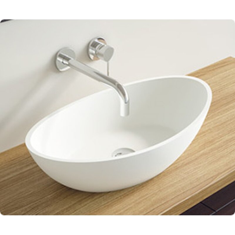 An Oval Washbasin for Any Bathroom