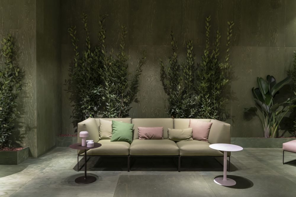 Andreu world furniture siesta sofa