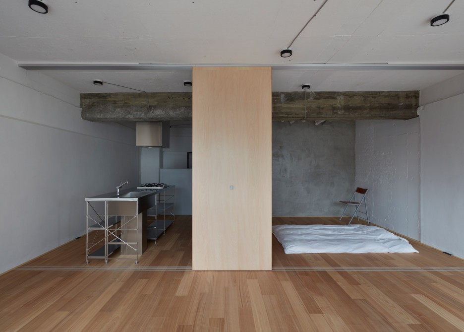 Apartment with a small floor plan and minimalist bedroom