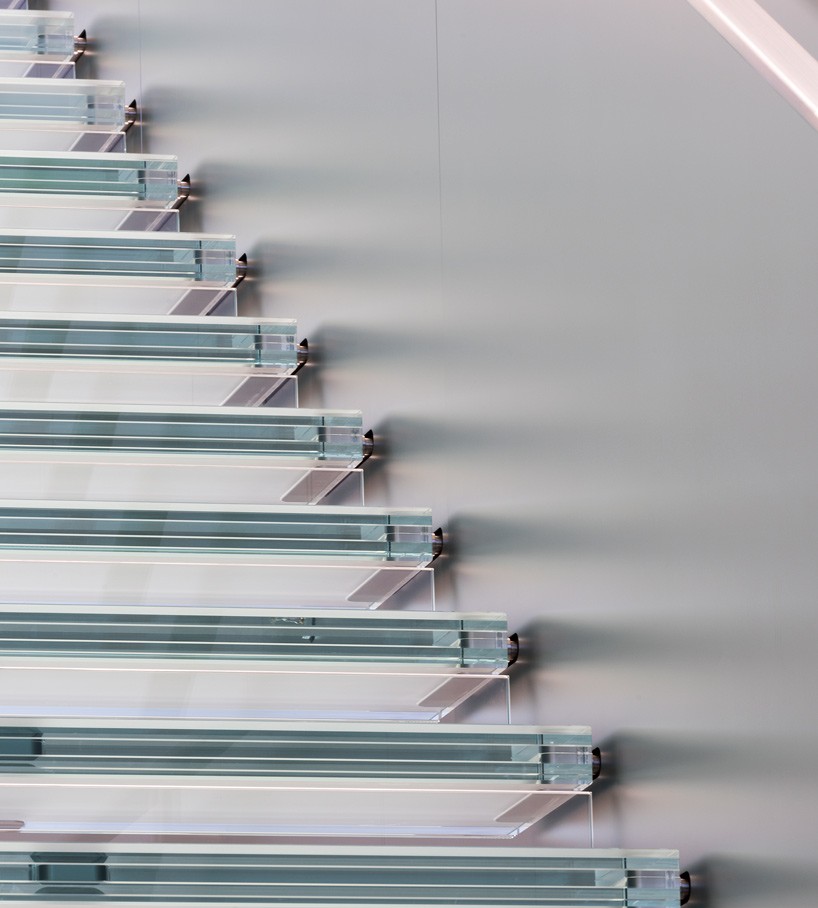 Apple San Francisco store glass stairs