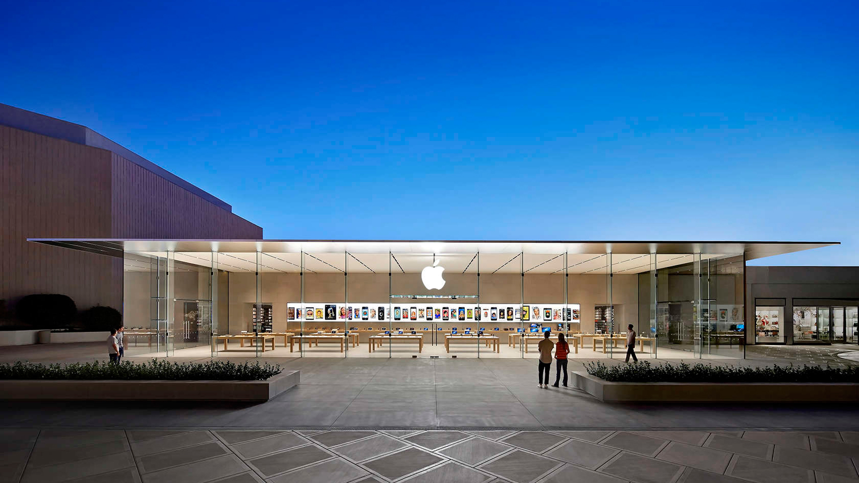 Apple Store Stanford by Bohlin Cywinski Jackson