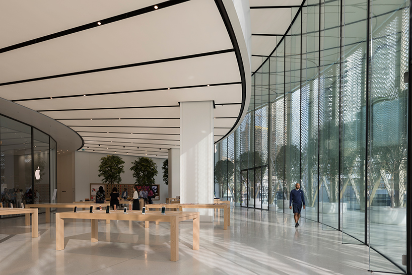 Apple dubai mall by foster and partners glass walls