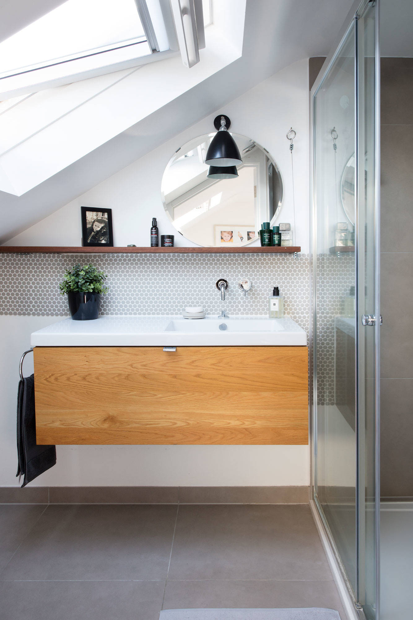 Attic bathroom skylight round tile