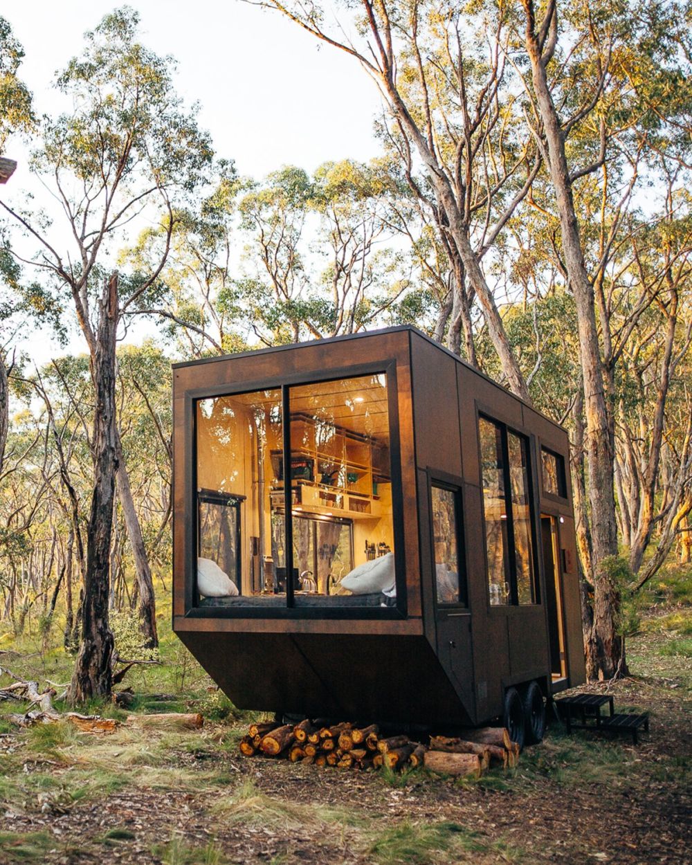 Australia Off grid tiny cabin Large Windows