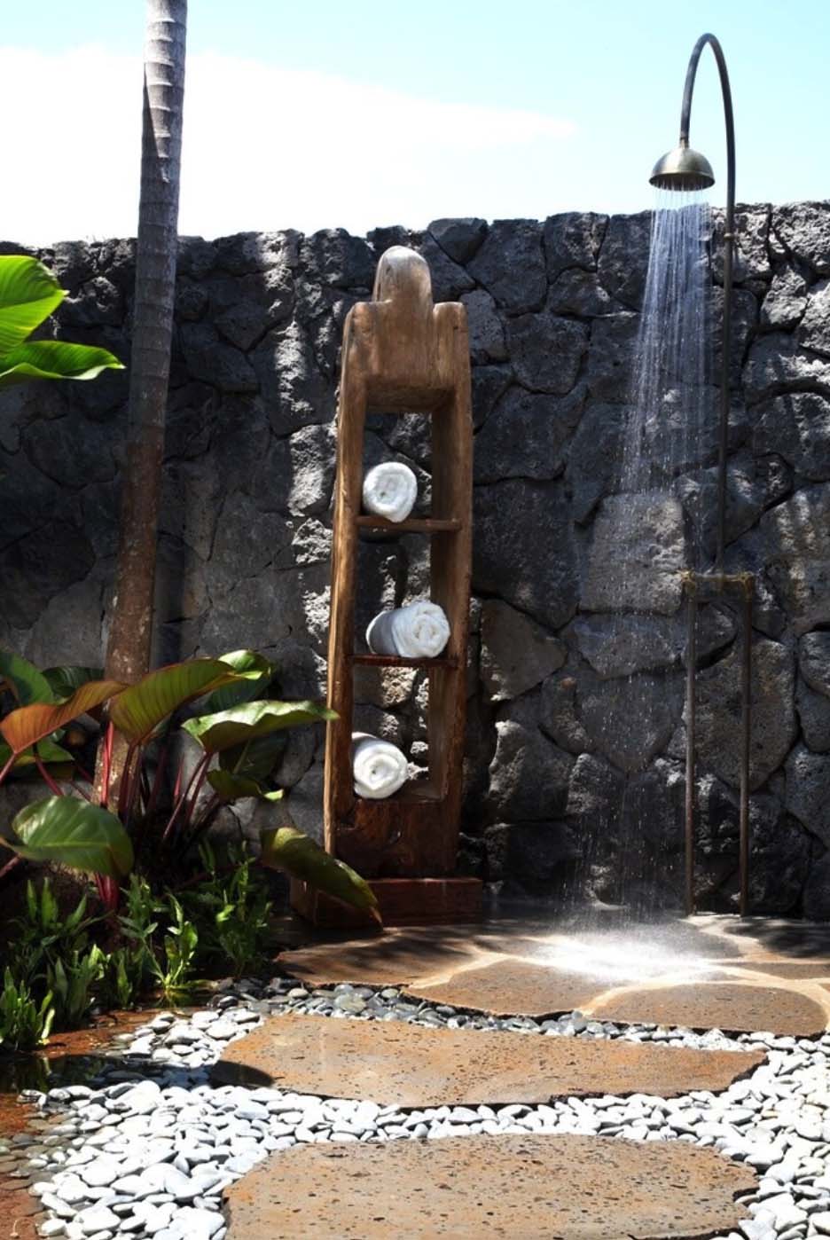 Backyard Rock wall outdoor shower design