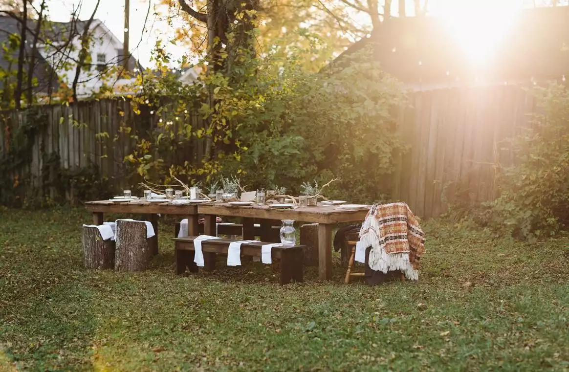 Backyard Thanksgiving Table