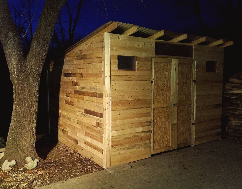 wood pallet shed