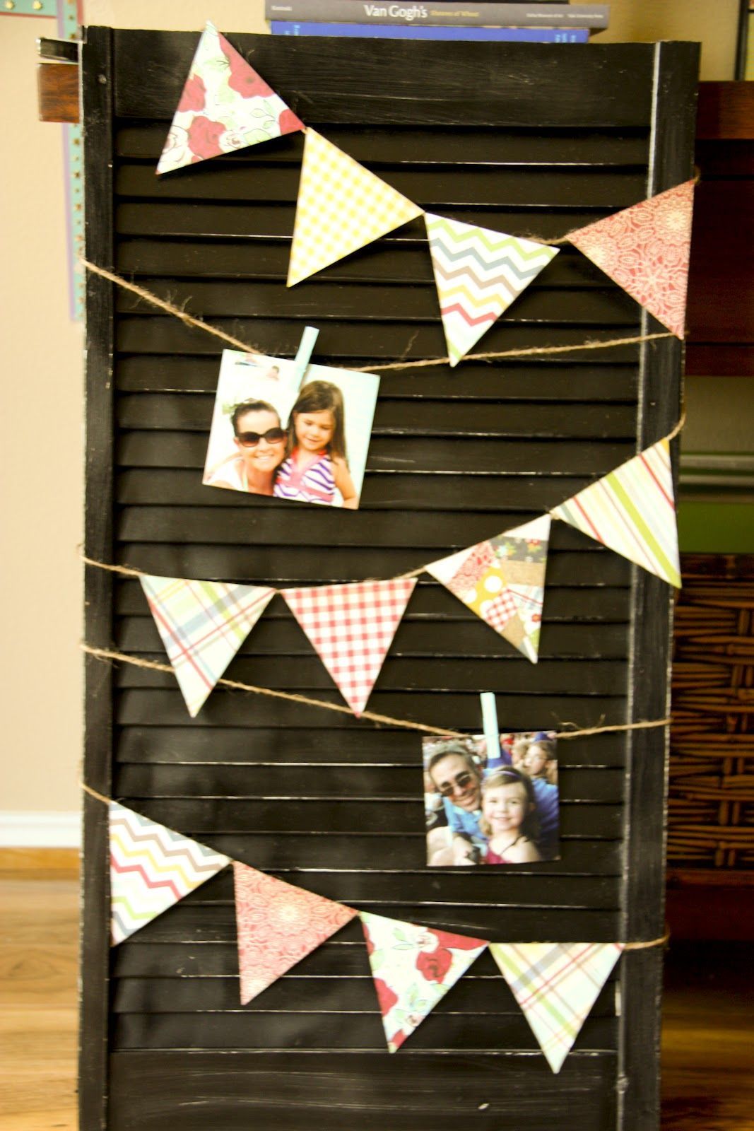 Banner decor with picture for a wooden shutter