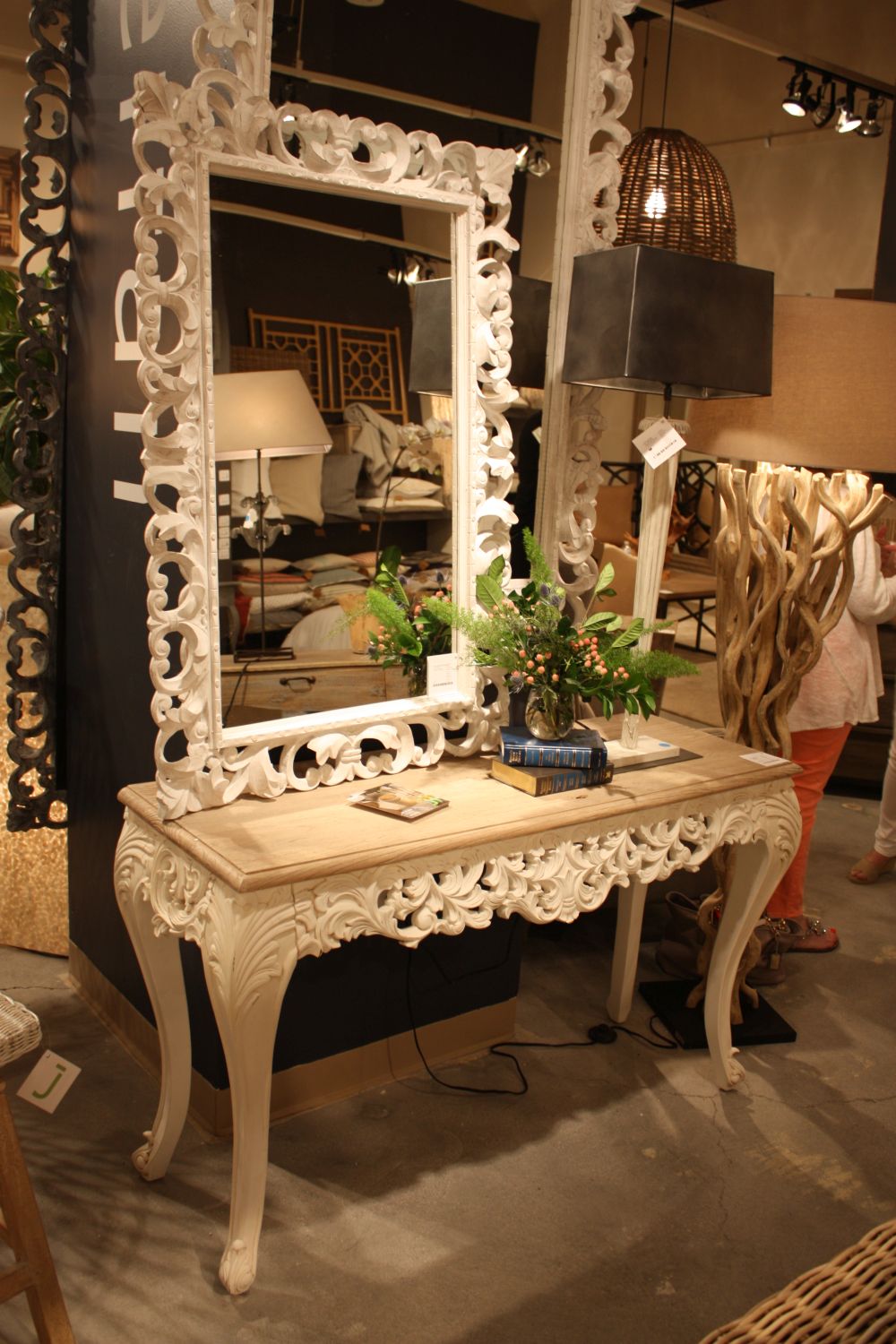 Baroque mirror frame and console furniture