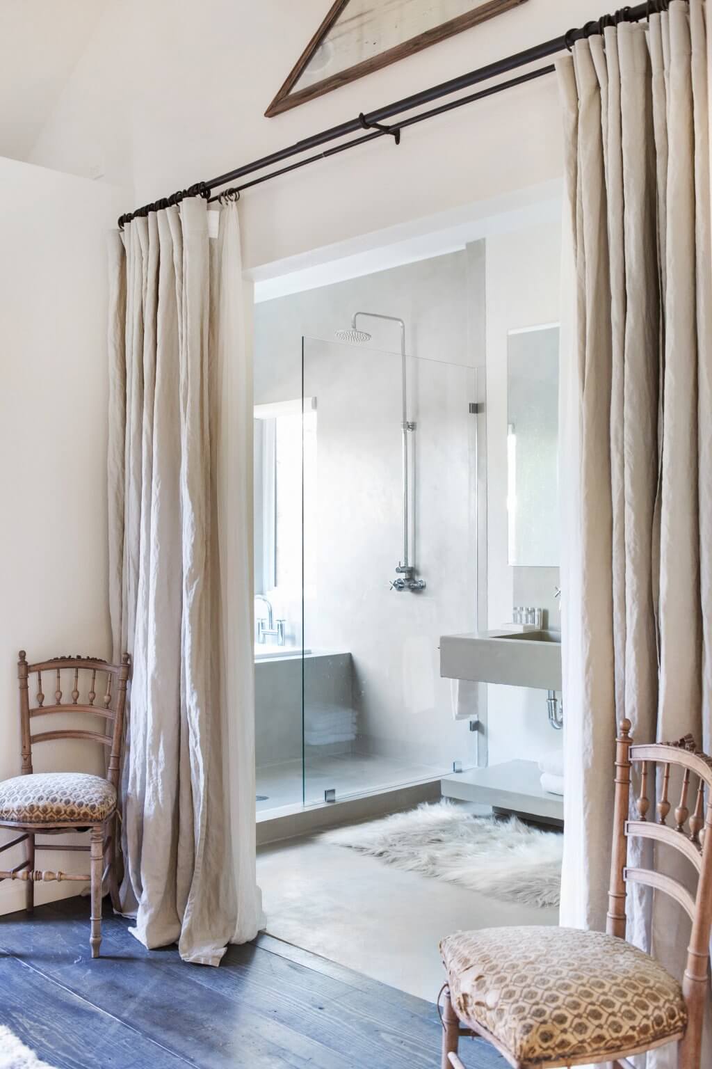 Bathroom room divider with curtains