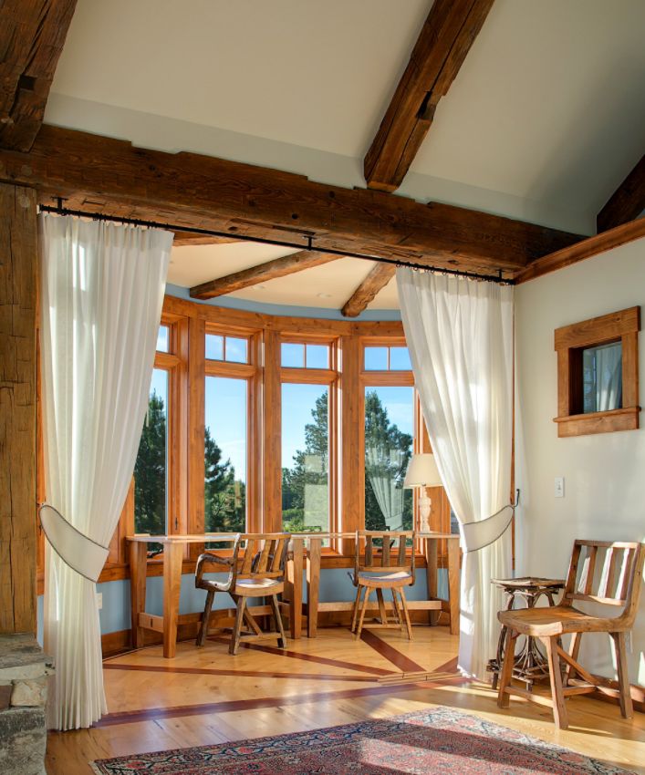 Bay windows curtains room divider