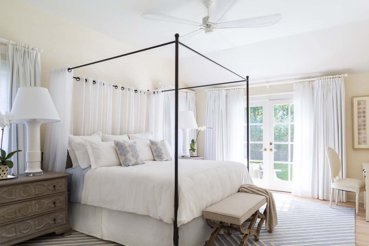 Beach cottage canopy bedroom