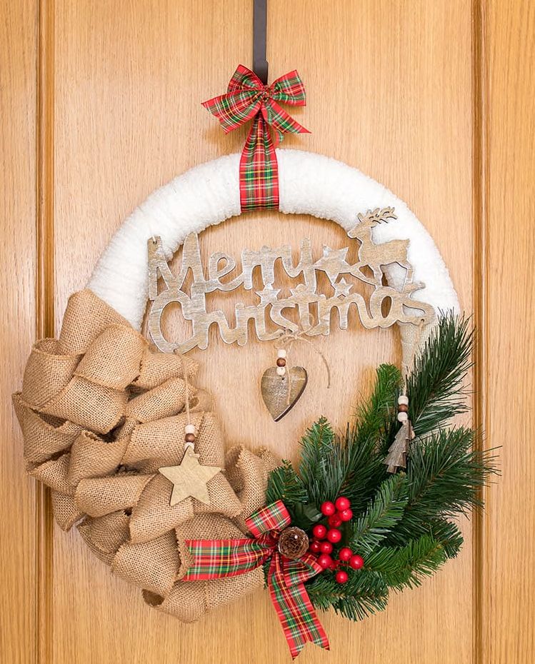 Beautiful Farmhouse Style Wreath