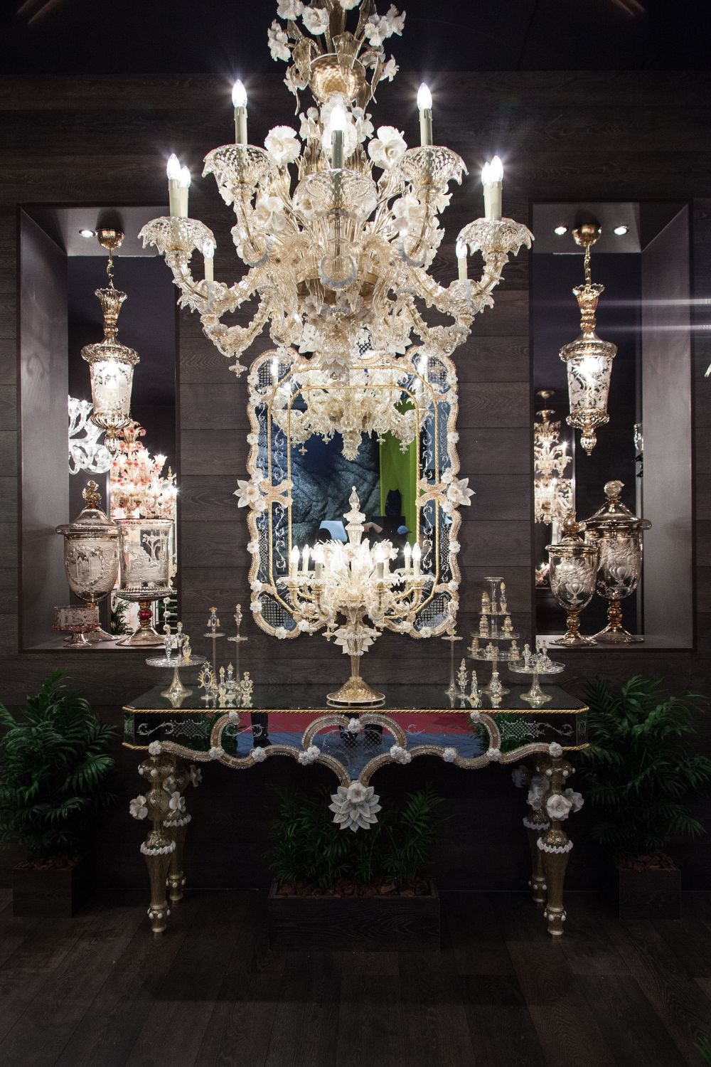 Intricate And Dramatic Chandelier Designs And Their History