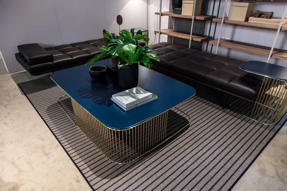 Beautiful frag furniture layour with daybeds and coffee table