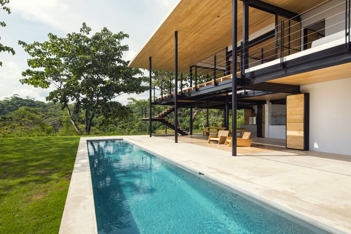 Beautiful house with lap pool in Costa Rica Ocean Eye by Benjamin Garcia Saxe