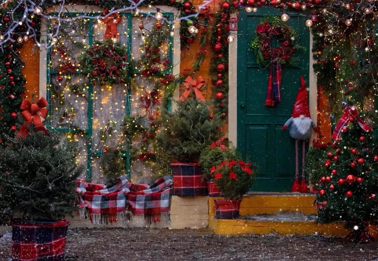 15 Winter Porch Decor Ideas That Are Inviting and Festive