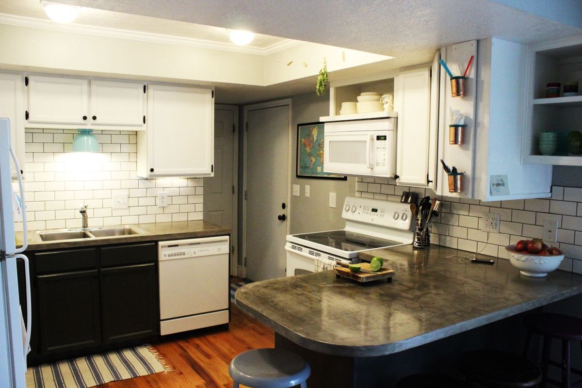 Beautiful subway tile kitchen backsplash