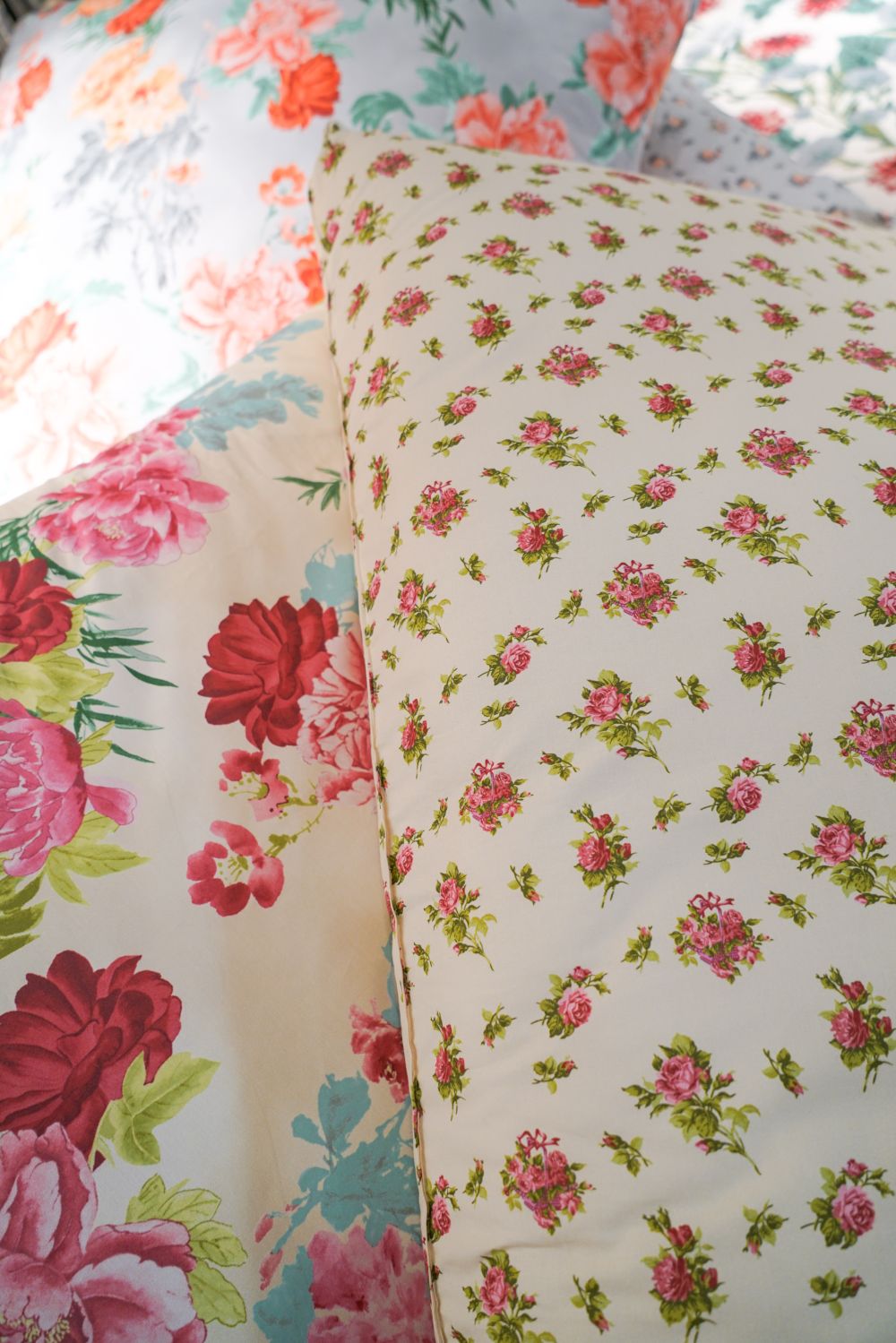 Bedding set floral pattern