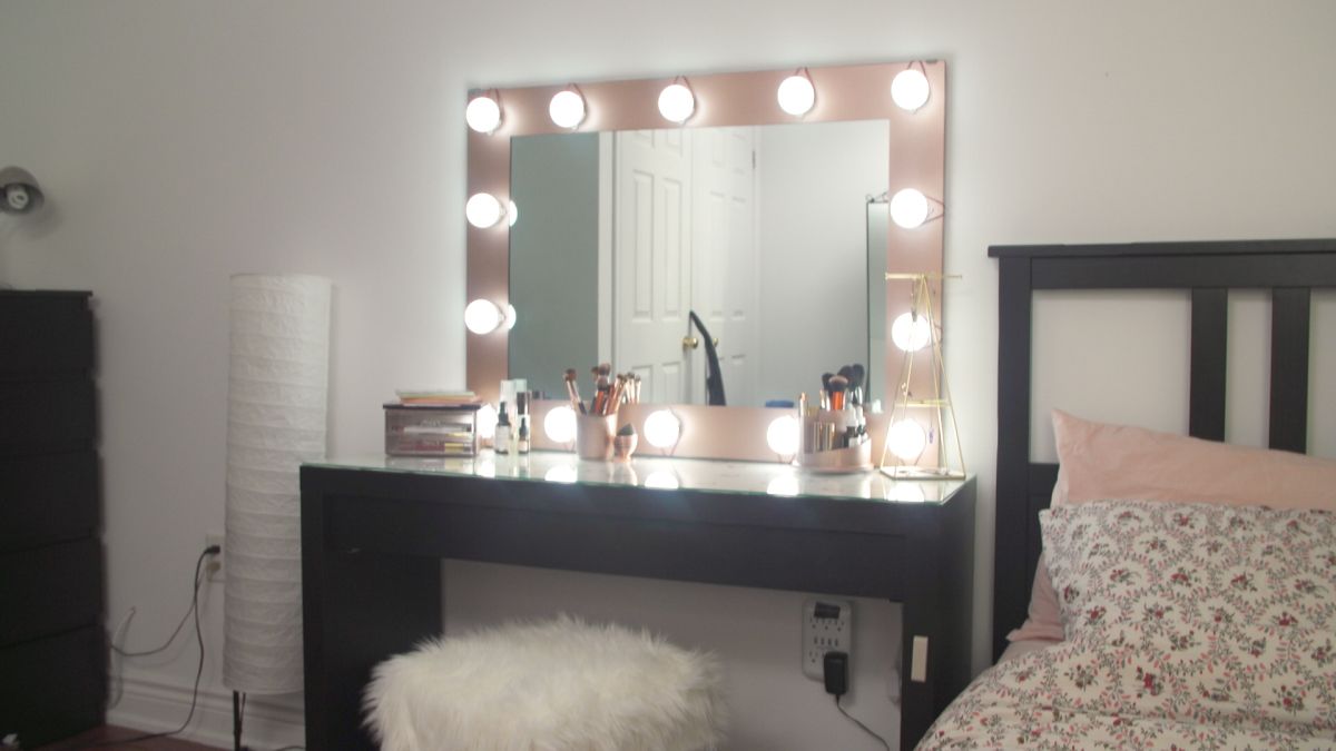 Bedroom DIY Vanity Mirror