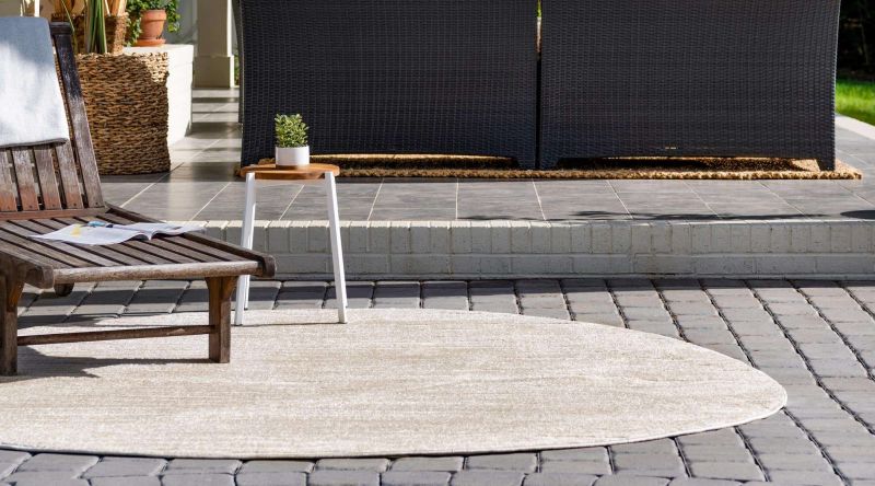 Beige modern outdoor rug