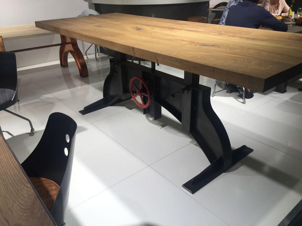 Metal Table Legs: Stylish Support For Cool Furniture