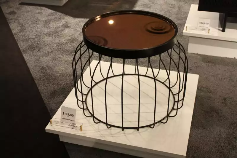 bird-cage-table-saulder