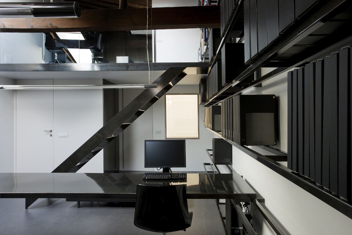 Black Estúdio Blurlogroño design by Blur Arquitectura