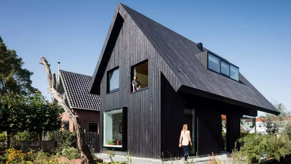 Black facade Dutch architect Chris Collaris